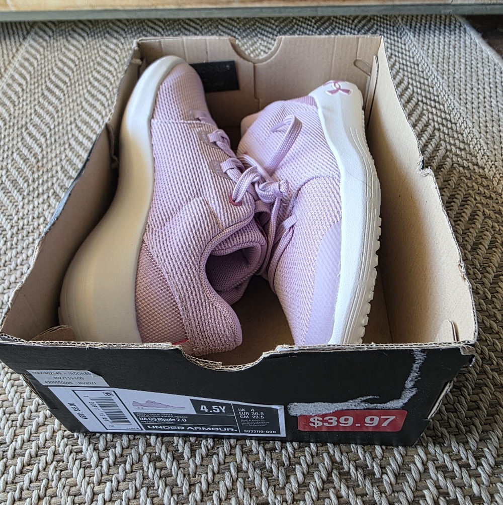 Under Armour Lilac Lightweight Girl's Shoes